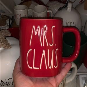 NWT Rae Dunn mrs claus mug